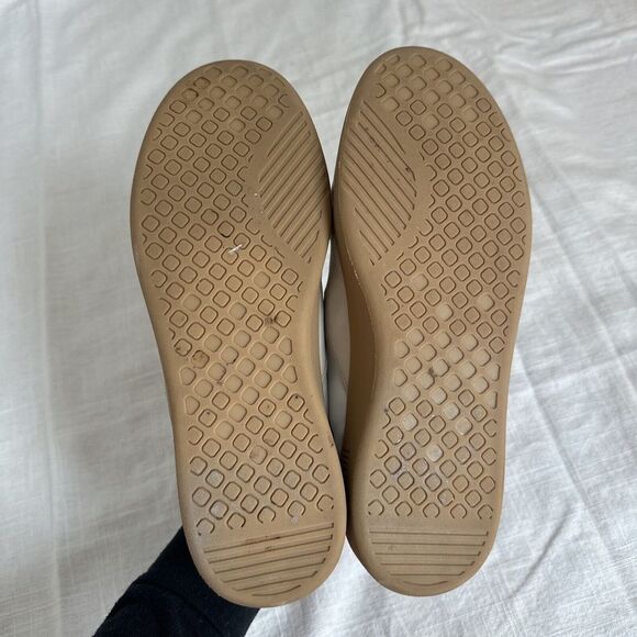 Tread by Everlane Unisex Low Top Leather Athletic Sneakers White Red F9.5 M7.5 - Picture 7 of 9